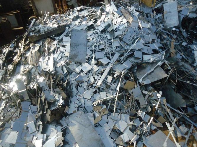 价 格:面议废金属是指冶金工业,金属加工工业丢弃的金属碎片,碎屑